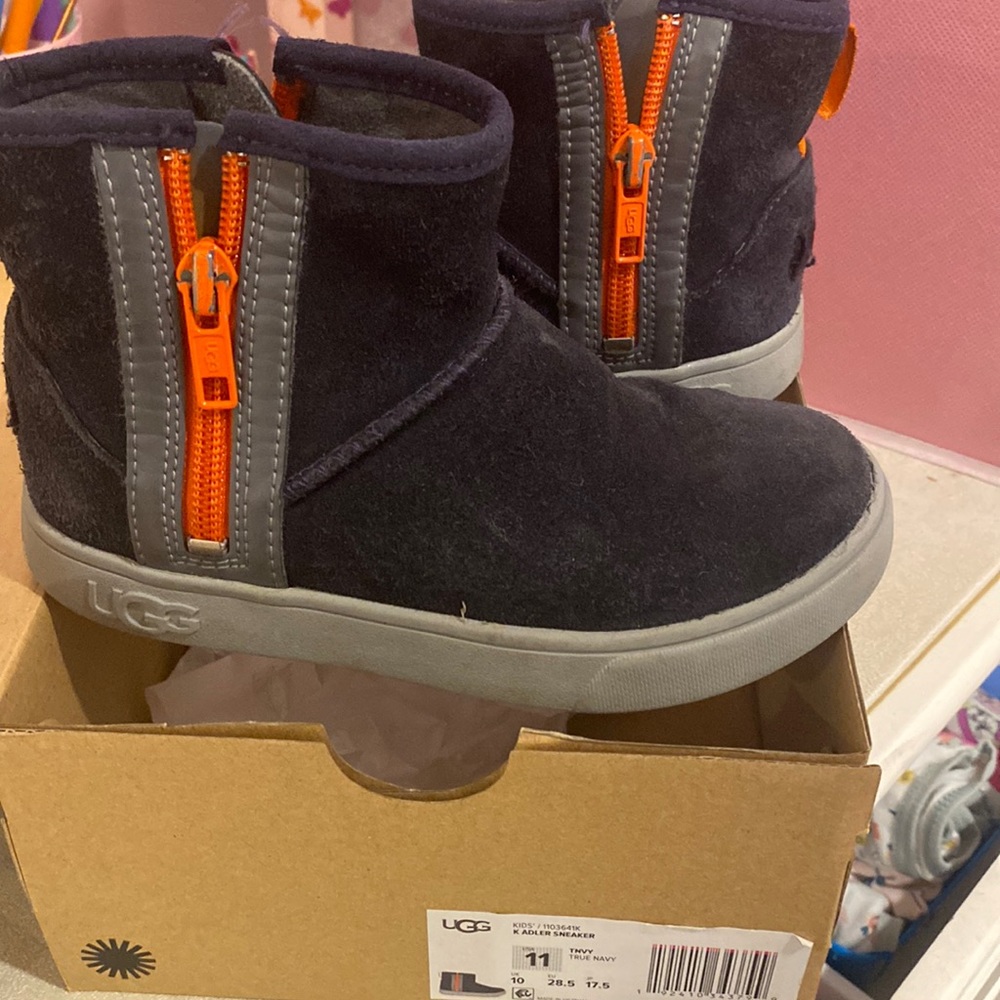 Ugg kids sneaker bootie navy with orange zipper size 11 usa